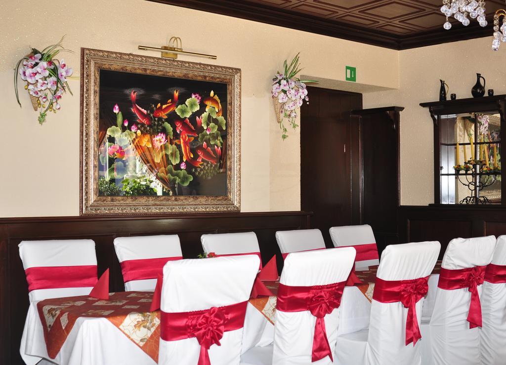 Hotel Europaeischer Hof Elsterwerda Bagian luar foto